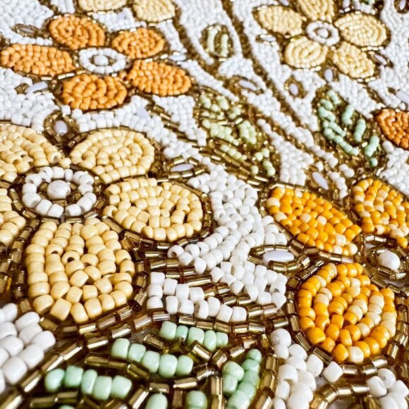 Tahari Home Floral Fully Beaded Round Place Mats Set of 2 - Picture 7 of 9